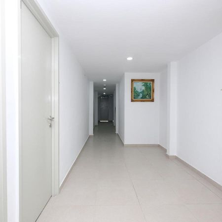 Oyo 44043 First Garden Hotel Kuantan Bagian luar foto