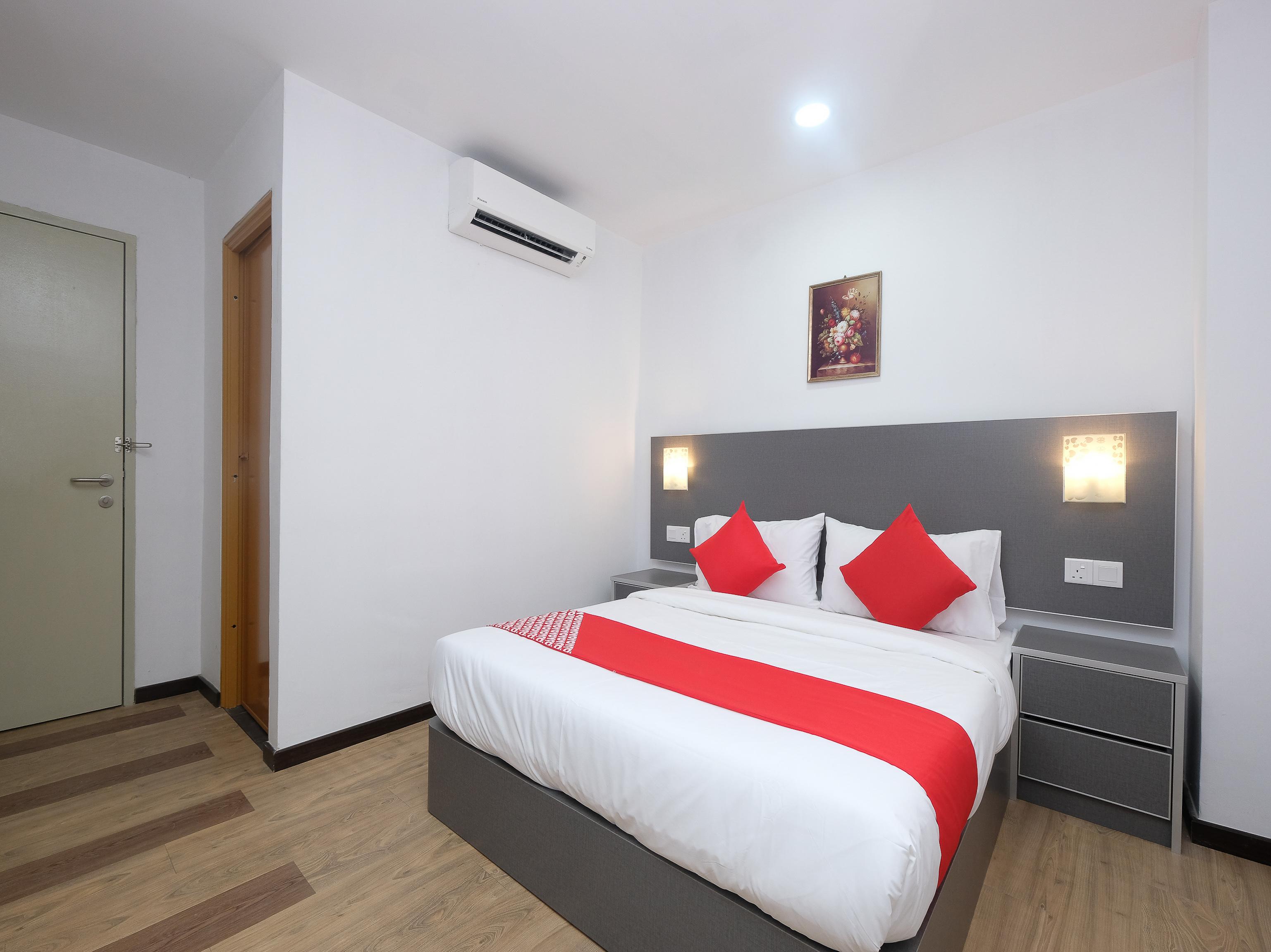 Oyo 44043 First Garden Hotel Kuantan Bagian luar foto