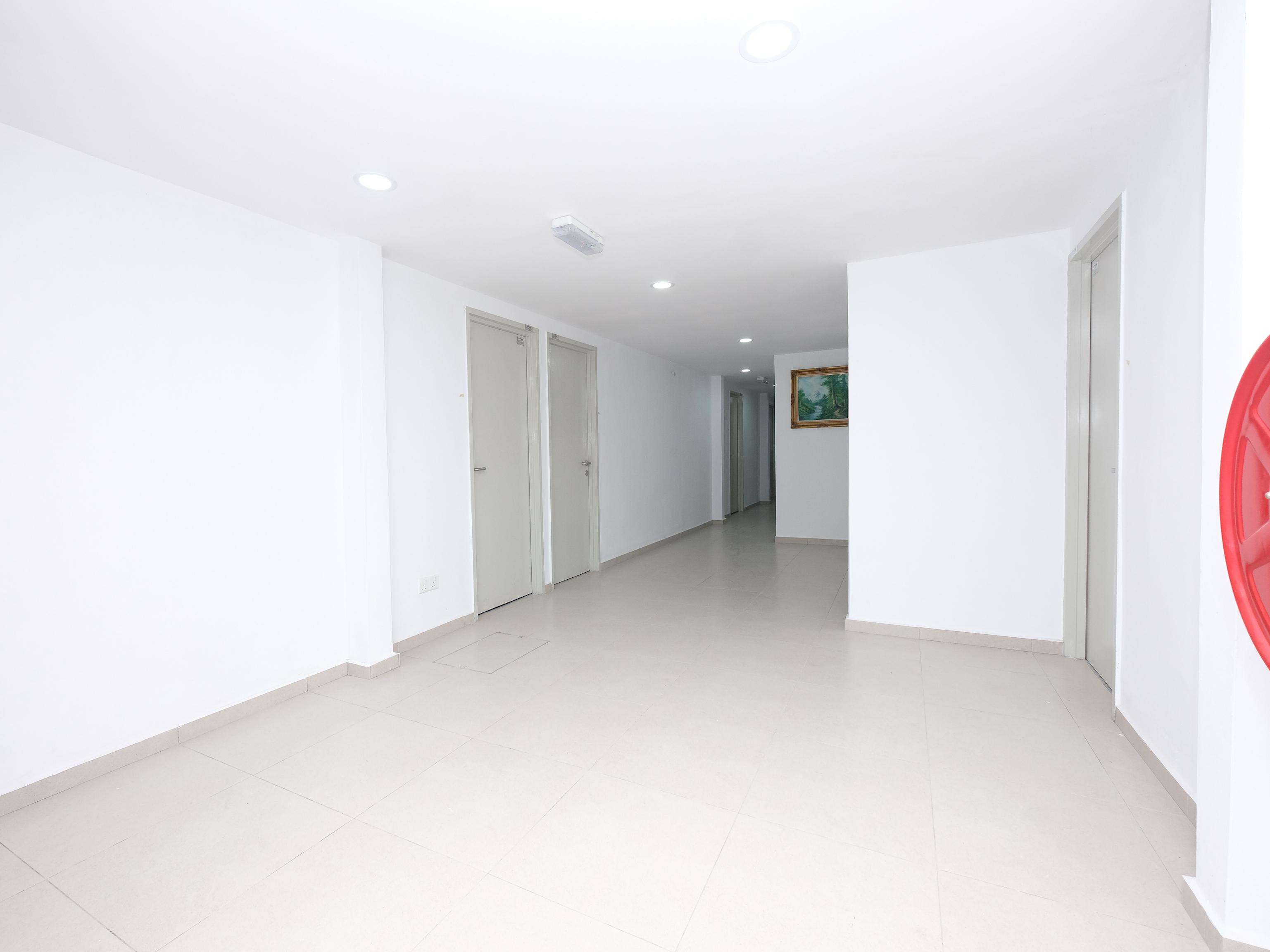 Oyo 44043 First Garden Hotel Kuantan Bagian luar foto
